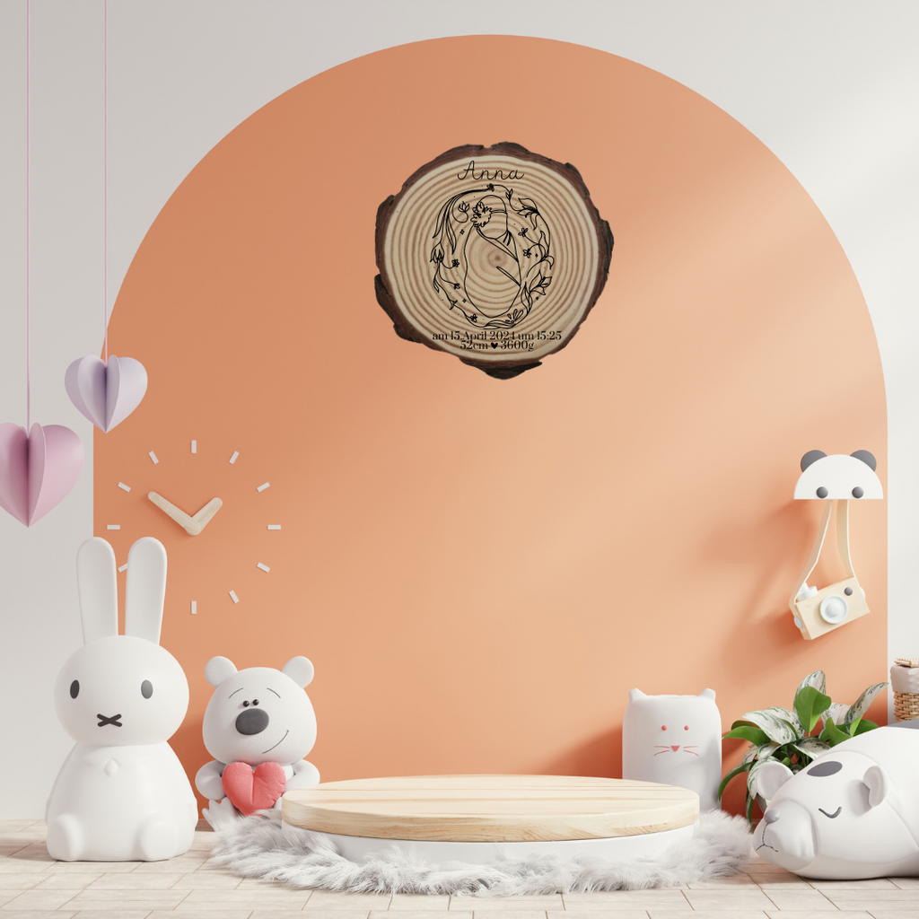 Gravierte Holzscheibe zur Geburt – personalisiertes Babygeschenk mit Name & Geburtsdatum – Erinnerung Baby – Naturholz Dekoration