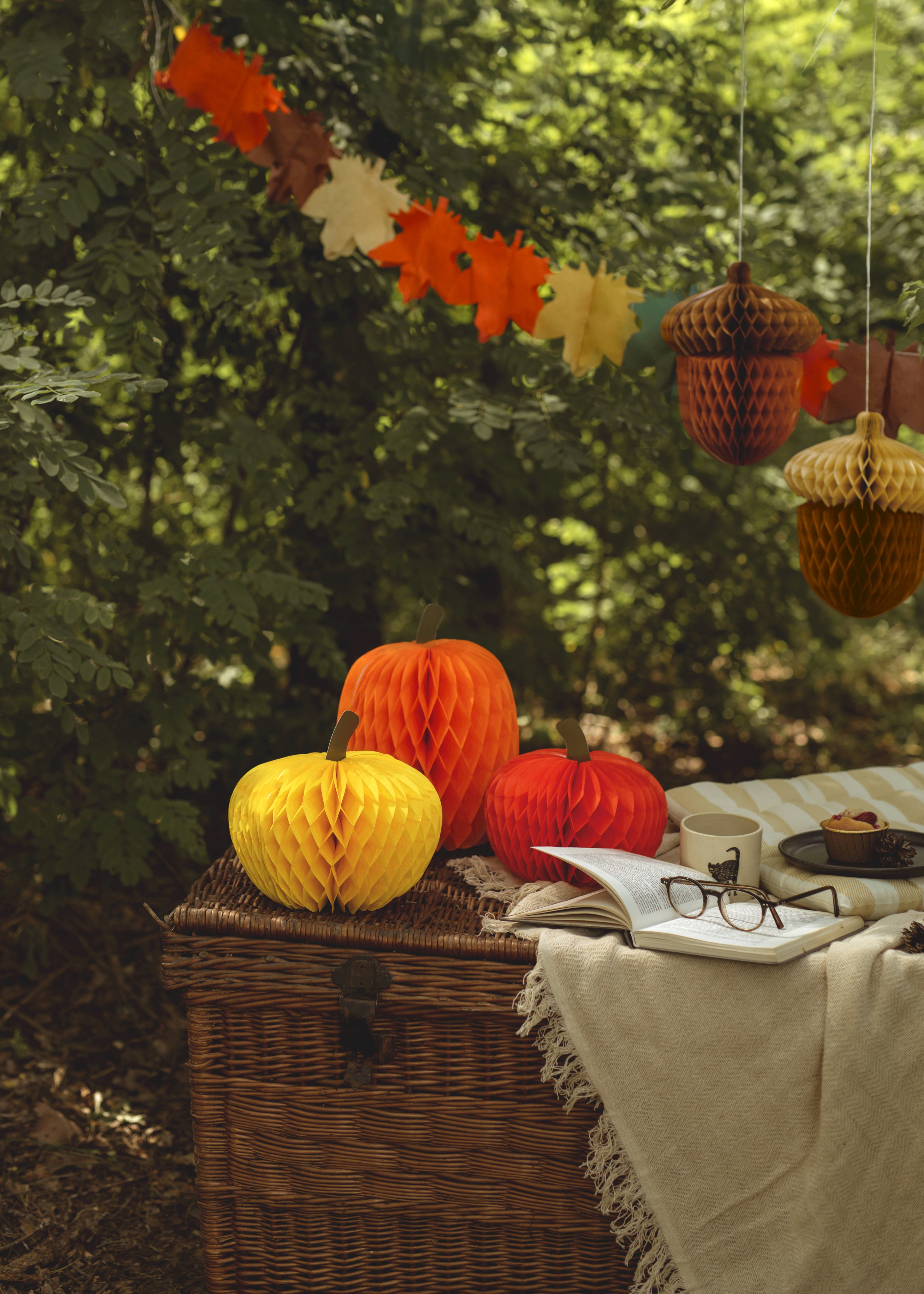 Kürbis‑Dekoration aus Seidenpapier – 3er Set | Honeycomb Kürbisse im Farbmix, 18/22/30 cm | Herbst, Halloween & Tischdeko