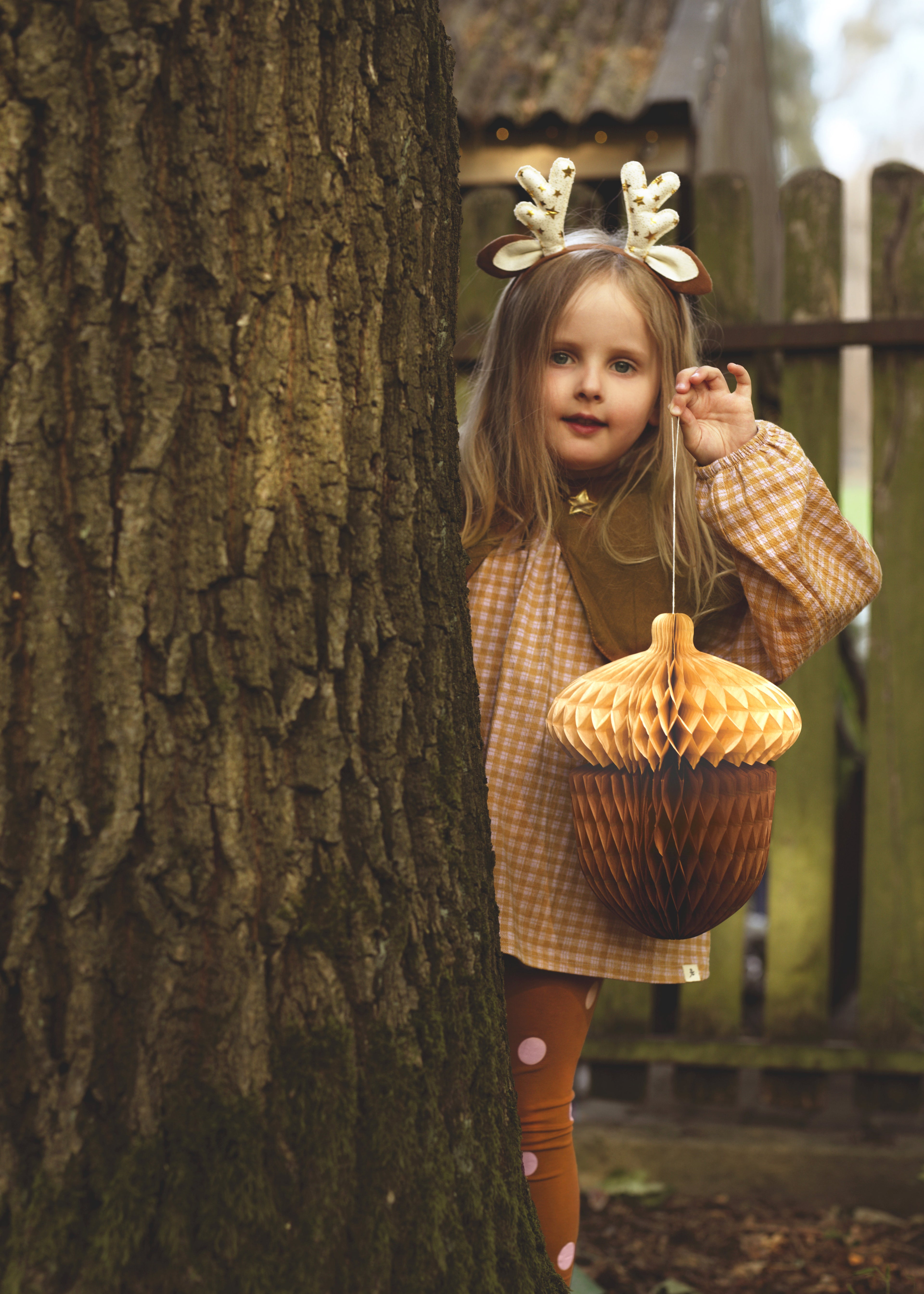Seidenpapier‑Dekoration „Eicheln“ – 2er Set | Farbmix, Höhe 27 cm | Herbst & Woodland Hängedeko