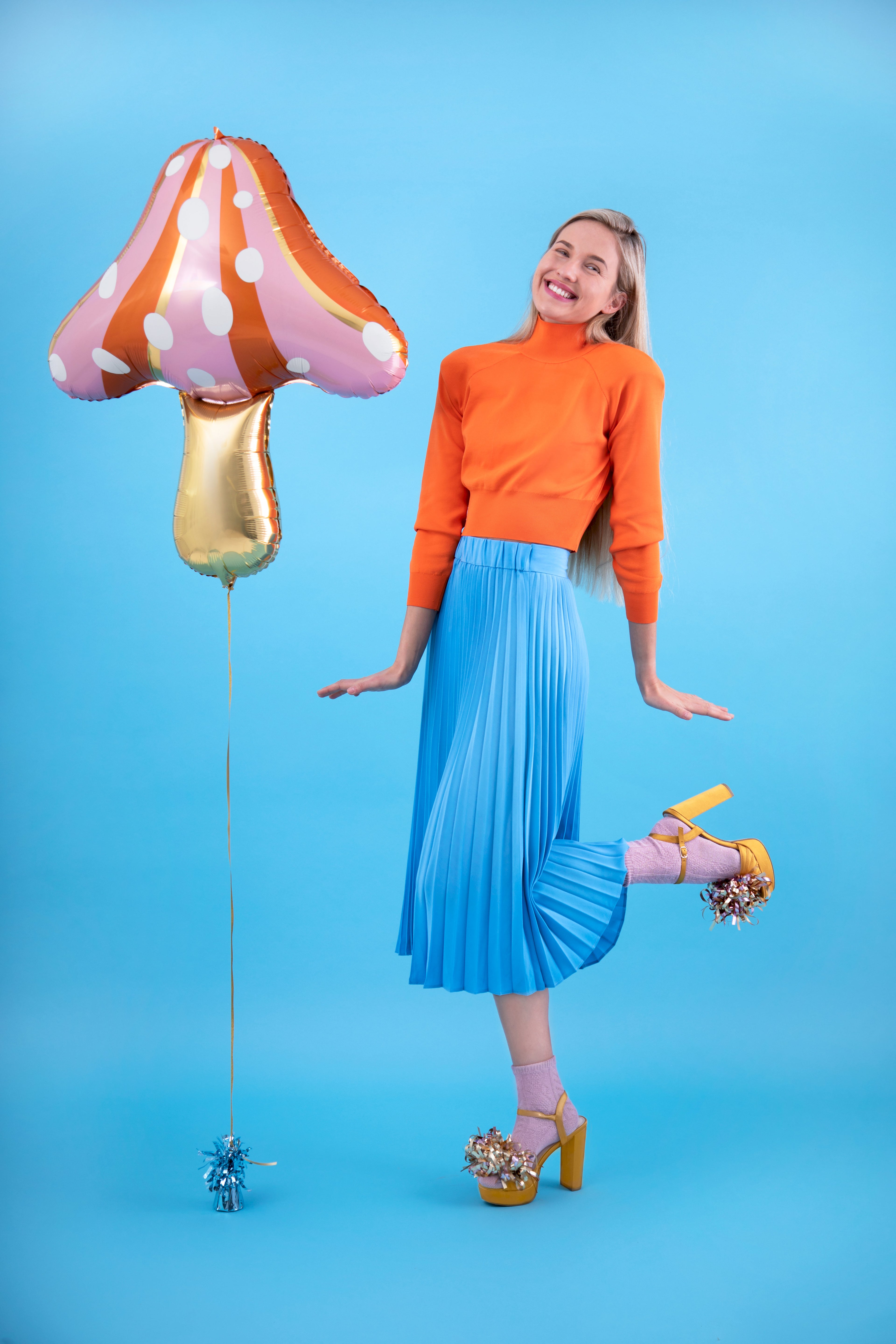 Pilz‑Folienballon – 66 × 75 cm | Matter Mushroom Ballon im Farbmix mit goldenem Metallic‑Print | Für Luft & Helium