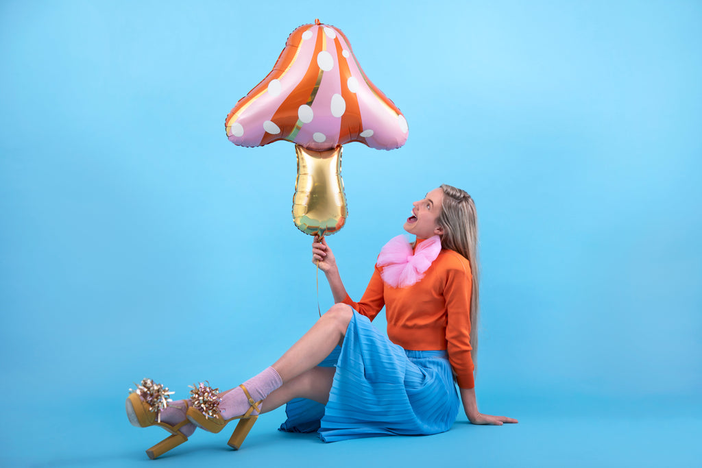 Pilz‑Folienballon – 66 × 75 cm | Matter Mushroom Ballon im Farbmix mit goldenem Metallic‑Print | Für Luft & Helium