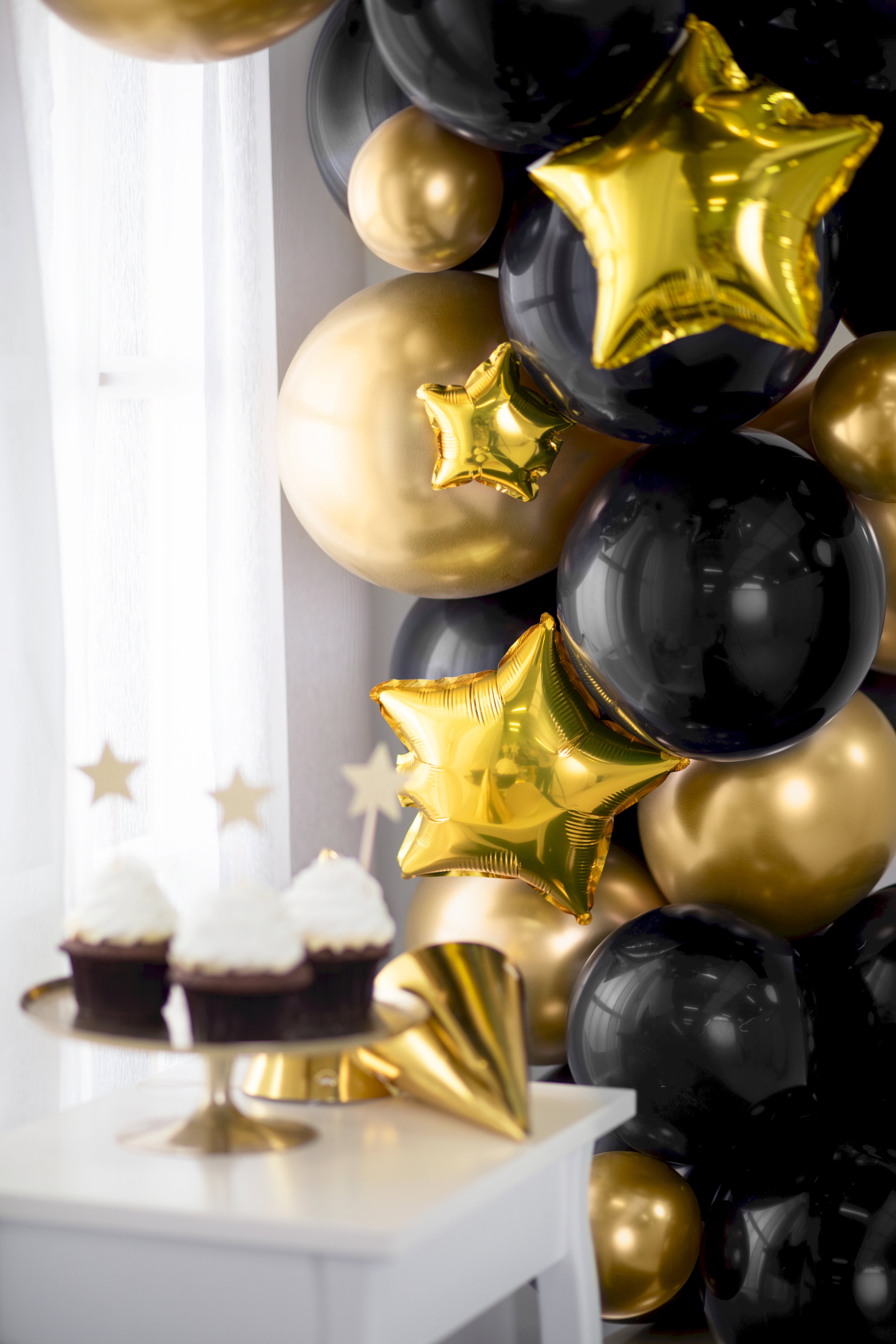 Star-shaped Gold Foil Balloons – Set of 25, 25 cm | Small Gold Star Balloons for Baby Showers, Birthdays, Weddings & Party Decorations