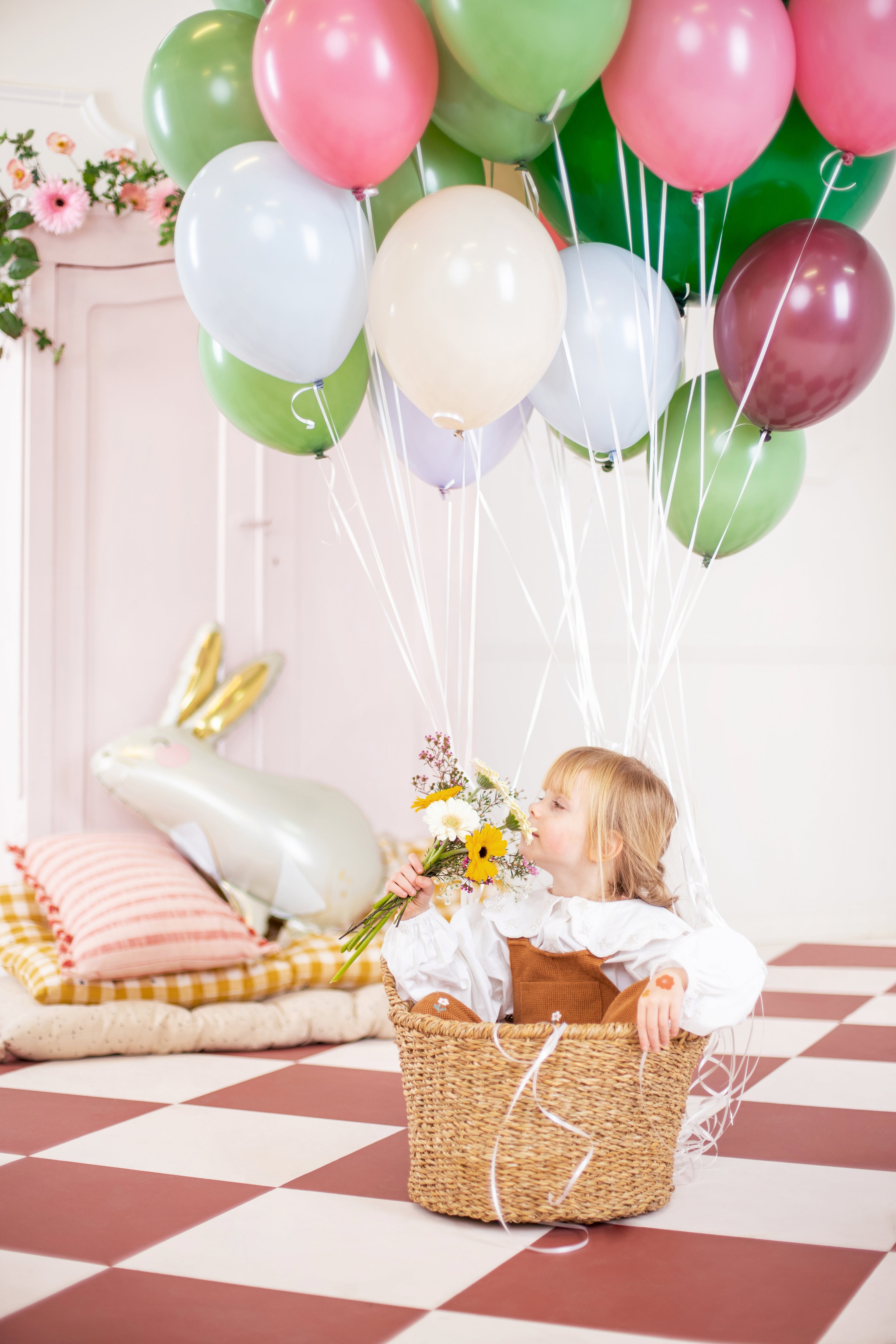 Hasen‑Folienballon – 67 × 88 cm | Farbmix | Für Helium & Luft, inkl. Strohhalm | Oster‑ & Kinderparty