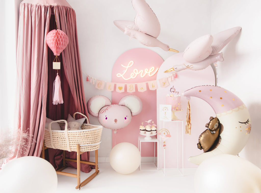 Storch-Folienballon, 103 x 60 cm, hellrosa Storch-Folienballon, hellrosa, Maße vor dem Aufblasen ca. 103 x 60 cm, Maße nach dem Aufblasen ca. 100 x 43 cm. Zum Aufblasen mit Luft oder Helium. Inklusive Strohhalm. 1 Packung / 1 Stück.