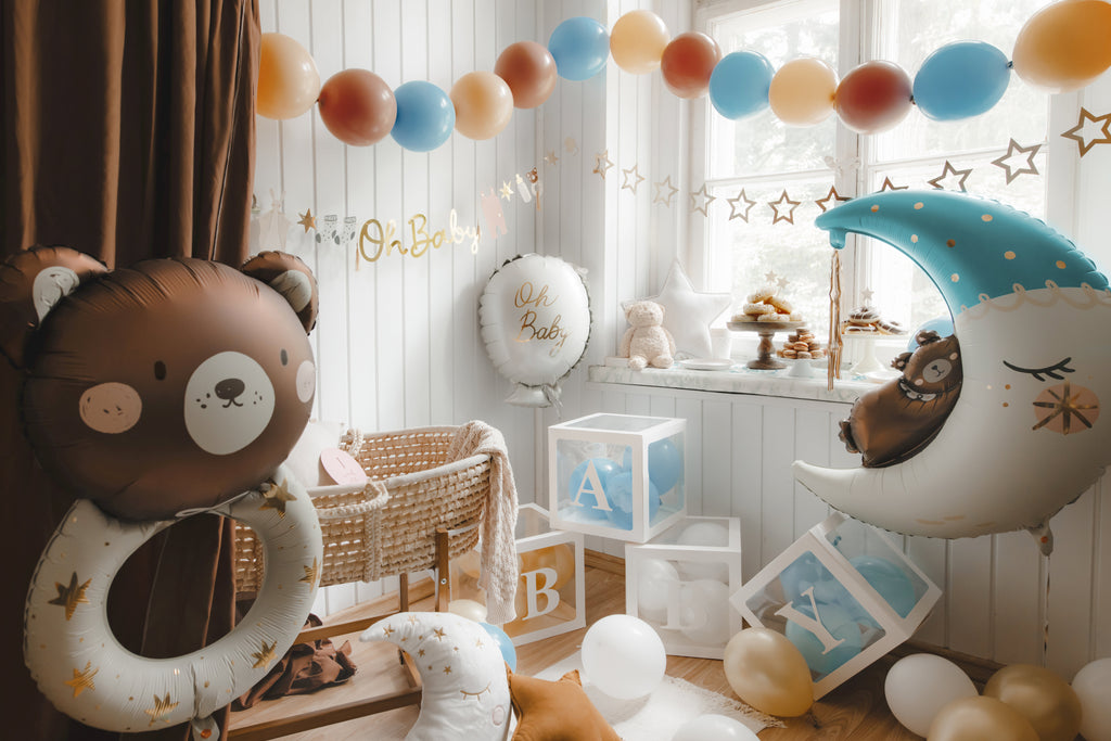 Folienballon „Teddybär auf dem Mond“ Blau - 80 x 98 cm | Babyshower Ballon in Hellblau, Creme & Gold | Helium oder Luft, inkl. Quaste