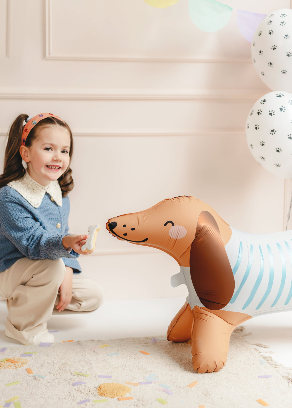 Dackel-Folienballon stehend – 89 x 58 cm | Hunde-Ballon in Mattoptik für Kindergeburtstag, Hundeparty & Geschenkidee