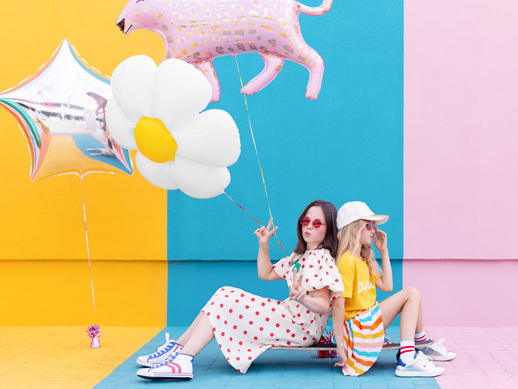 Gänseblümchen-Folienballon XXL 97 x 103 cm - weiß-gelbe Blumen-Deko, für Helium und Luft, Geburtstag und Sommerparty