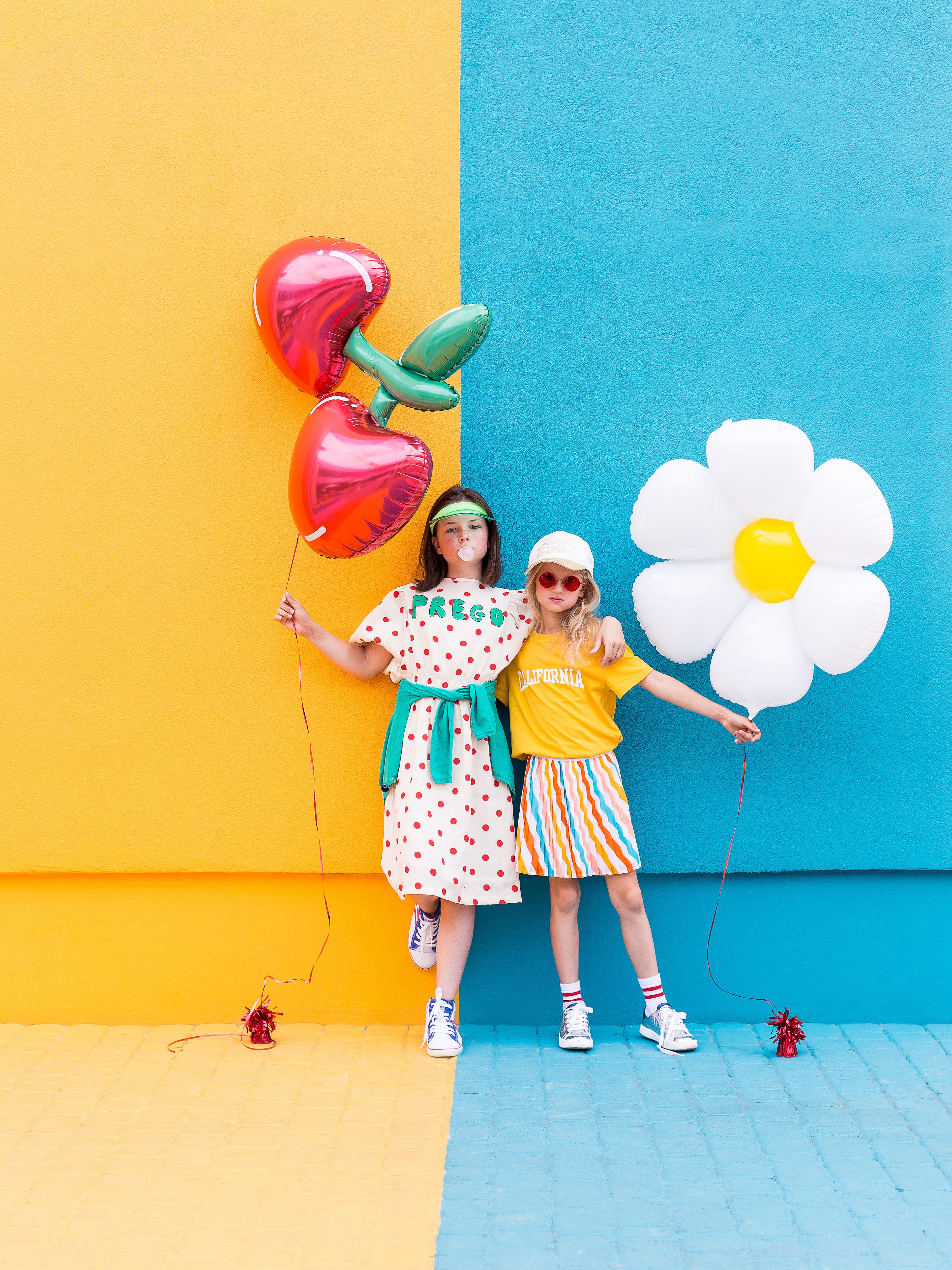 Gänseblümchen-Folienballon XXL 97 x 103 cm - weiß-gelbe Blumen-Deko, für Helium und Luft, Geburtstag und Sommerparty