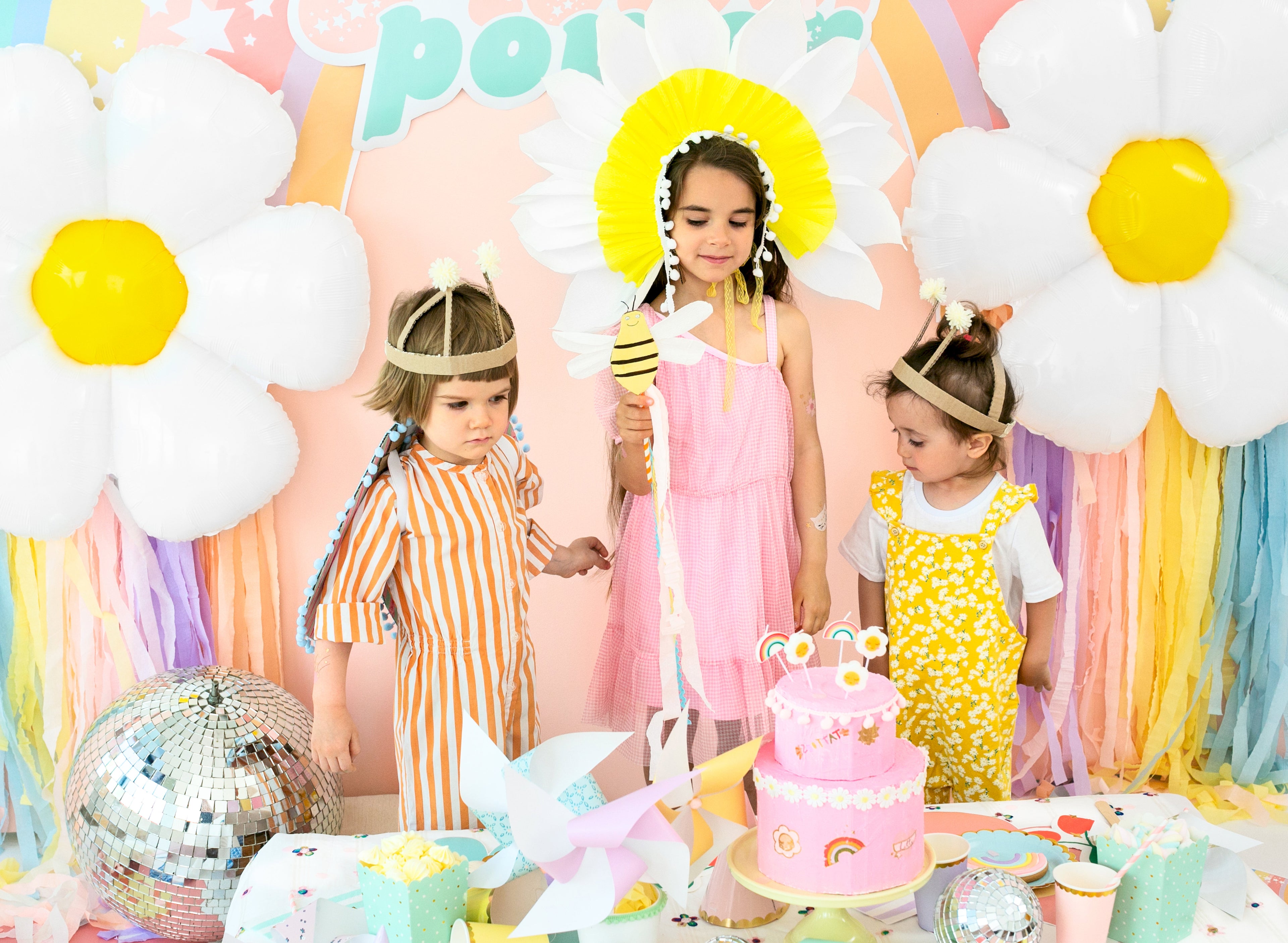 Gänseblümchen-Folienballon XXL 97 x 103 cm - weiß-gelbe Blumen-Deko, für Helium und Luft, Geburtstag und Sommerparty