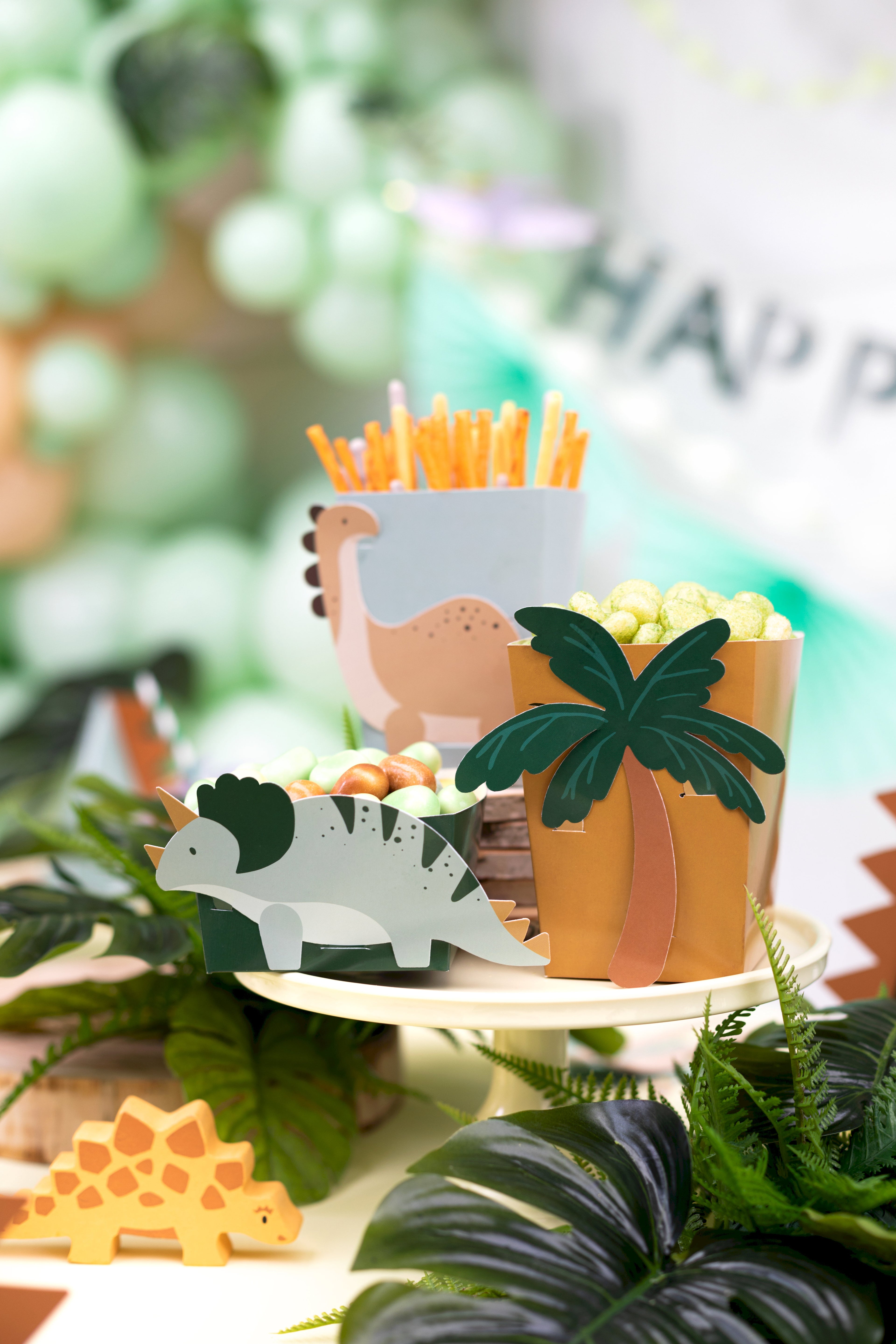 Dinosaurier‑Snackboxen – Bastelset | 6er Set (4 groß, 2 klein) mit Deko‑Teilen | Papierboxen in Farbmix für Kindergeburtstag