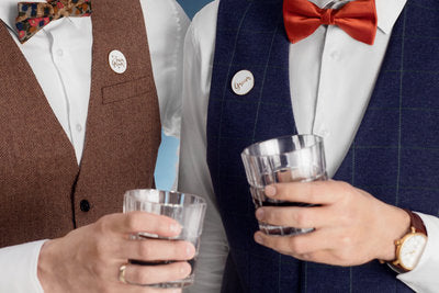 Groom und Team Groom Anstecknadel – Karten mit Metallic‑Print & Pins | JGA Accessoires für Bräutigam , Crew | 10,5 × 15 cm Geschenkset