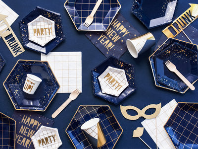 Foto‑Requisiten „Let’s Celebrate“ – 8‑teiliges Set in Gold | Party‑Props zum Selbstmontieren | 21–42 cm | Fotobox, Geburtstag, Hochzeit
