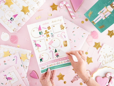 Weihnachtsaufkleber „Wichtel Mix“ – 26 Sticker | Winter und Xmas Motive | Bunte Dekoaufkleber für Geschenke, Karten & Advent