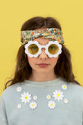 Gänseblümchen‑Brille Weiß – Partybrille mit gelben Gläsern | 13 × 6 × 13 cm | Festival, Sommerparty & Fotos