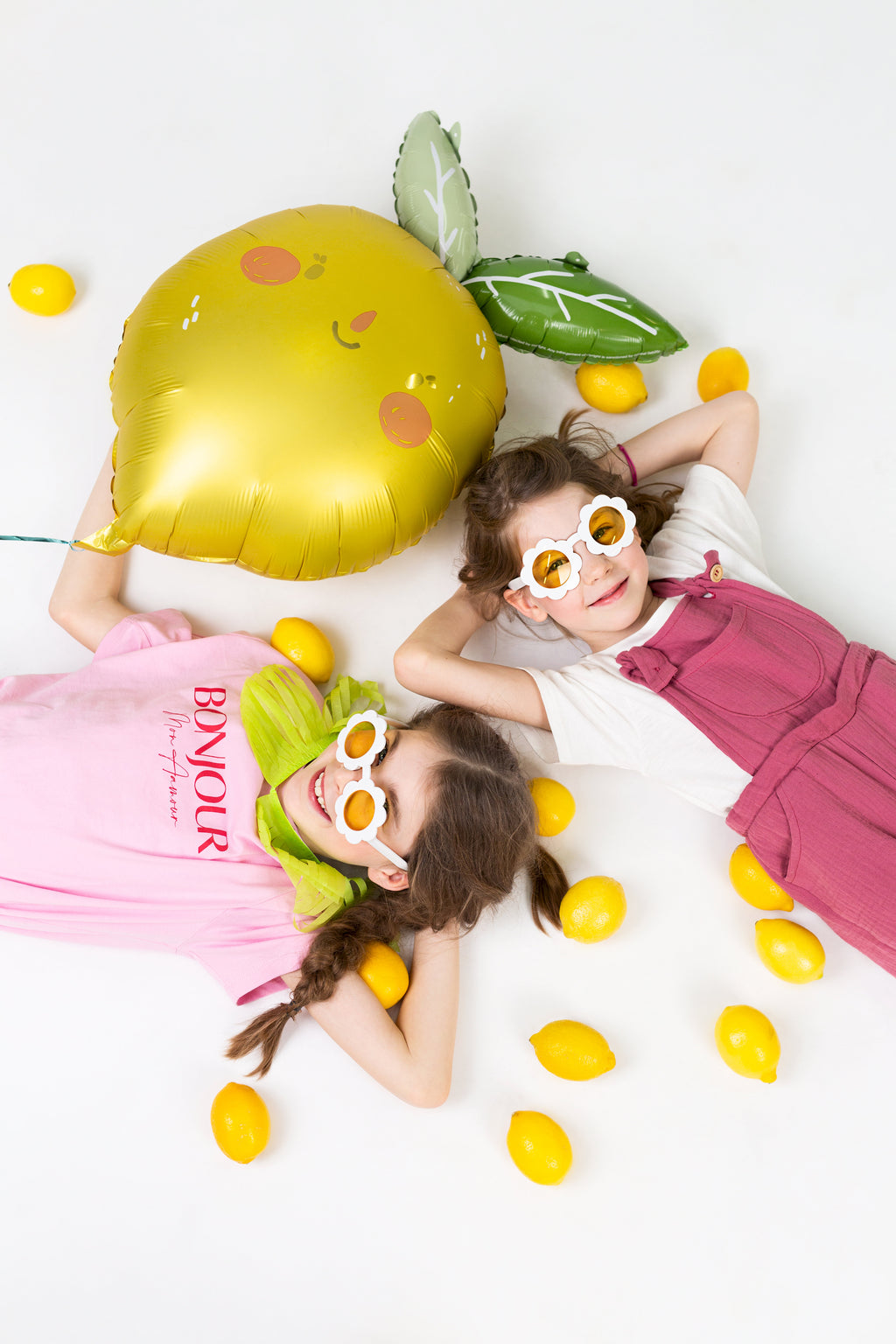 Gänseblümchen‑Brille Weiß – Partybrille mit gelben Gläsern | 13 × 6 × 13 cm | Festival, Sommerparty & Fotos