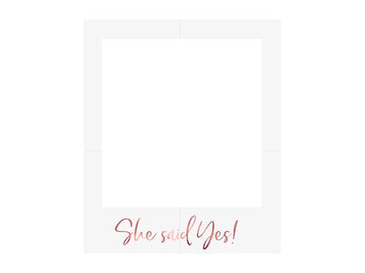 Selfie‑Rahmen „She Said Yes“ – Weiß & Roségold | 50 × 59,5 cm | JGA , Verlobungs‑Fotoprop, zum Selbstaufbau