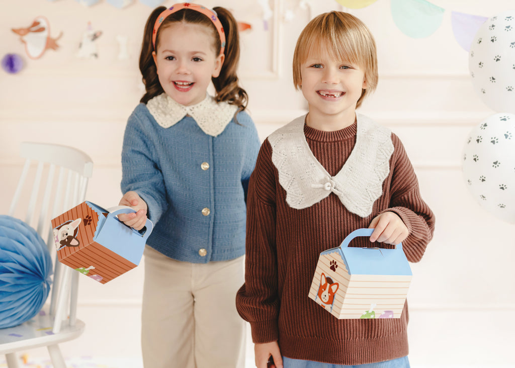Deko‑Tortenschachteln „Hundehütte“ – 2 Boxen im Hundehaus‑Design | 15,5 × 10 × 16 cm | Geschenk‑ & Kuchenboxen für Kinderparty