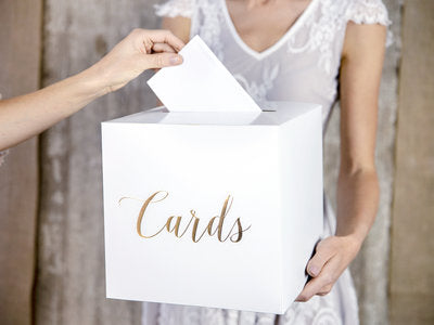 Briefumschlagbox „Cards“ – Weiße Kartenbox mit goldener Aufschrift | 24 × 24 × 24 cm | Hochzeit, Geburtstag, Taufe, Geldgeschenke