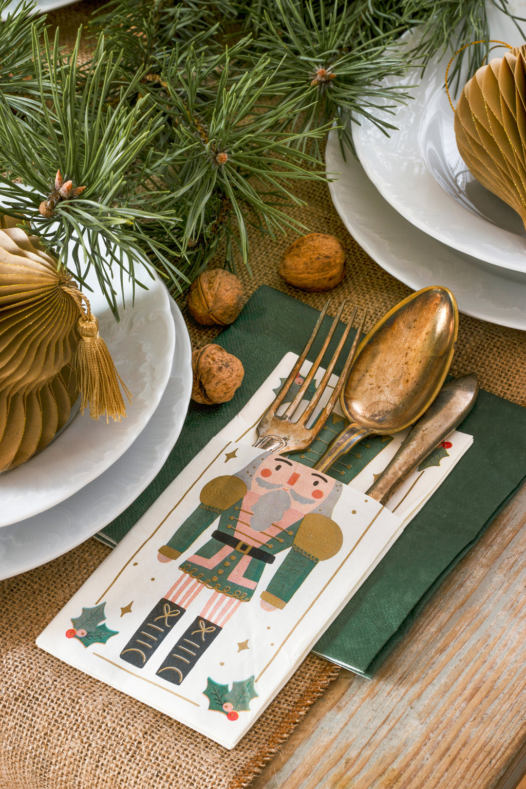Nussknacker-Bestecktaschen 10 × 20 cm - 6 festliche Papierservietten mit Besteckfach, Weihnachtsdeko für Tisch und Weihnachtsfeier