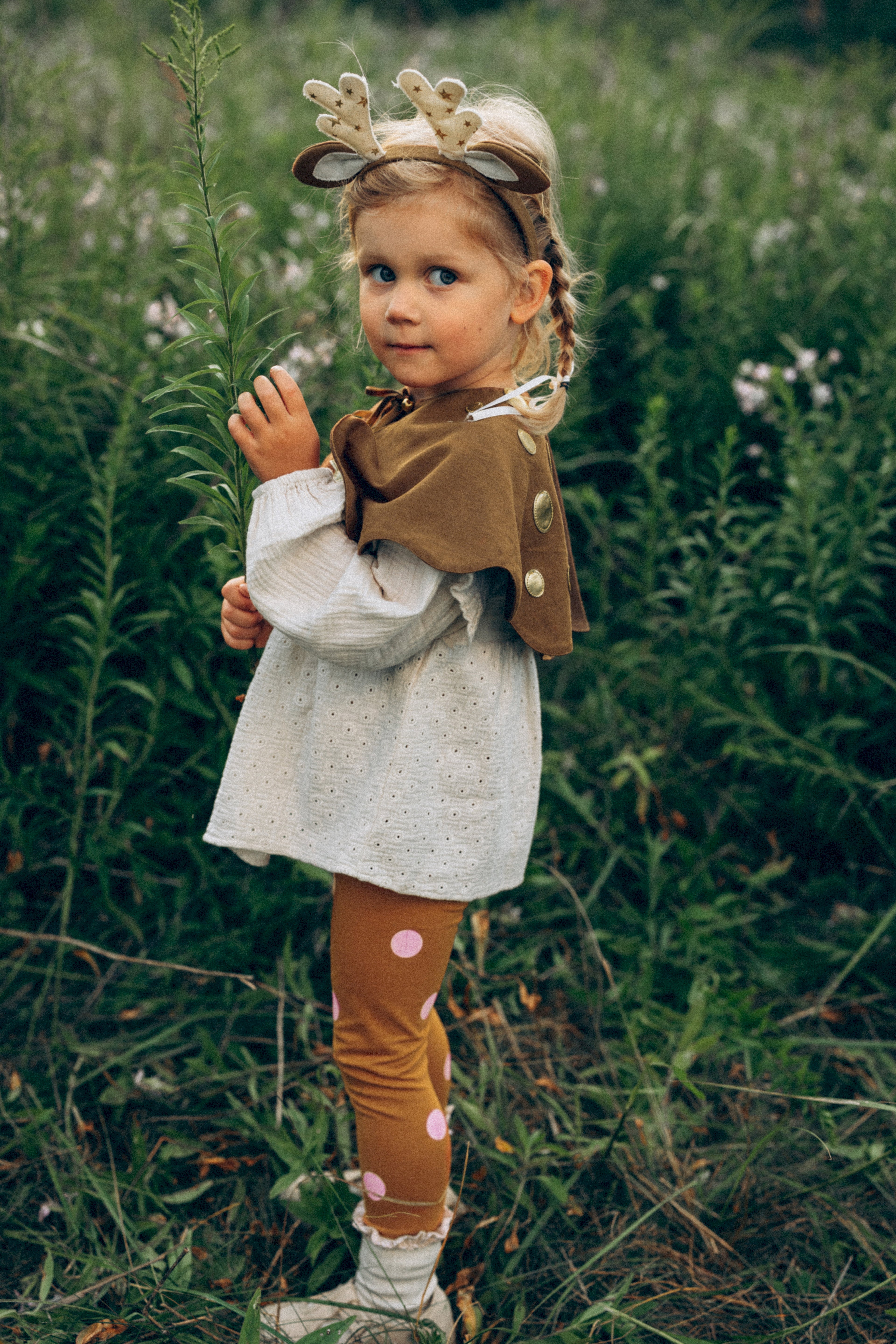 Mädchen Reh‑Kostüm – 3‑tlg. Set aus Leggings, Cape/Halskragen & Haarreif | 3–5 Jahre | Hirsch Outfit für Fasching & Kinderparty