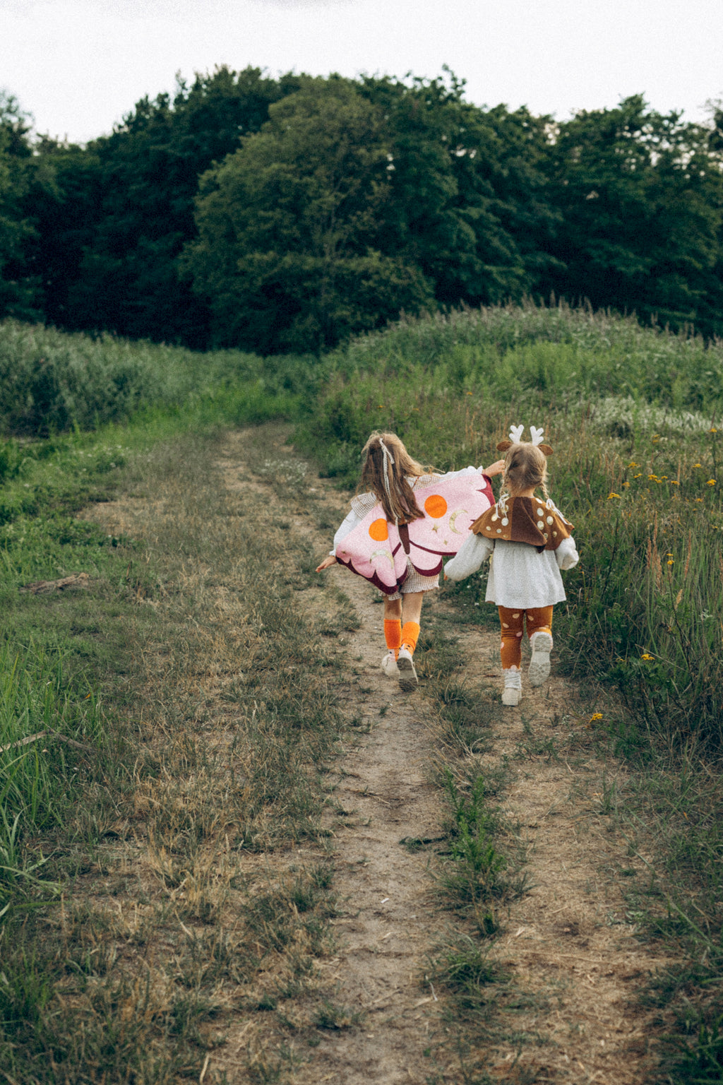 Mädchen Reh‑Kostüm – 3‑tlg. Set aus Leggings, Cape/Halskragen & Haarreif | 3–5 Jahre | Hirsch Outfit für Fasching & Kinderparty