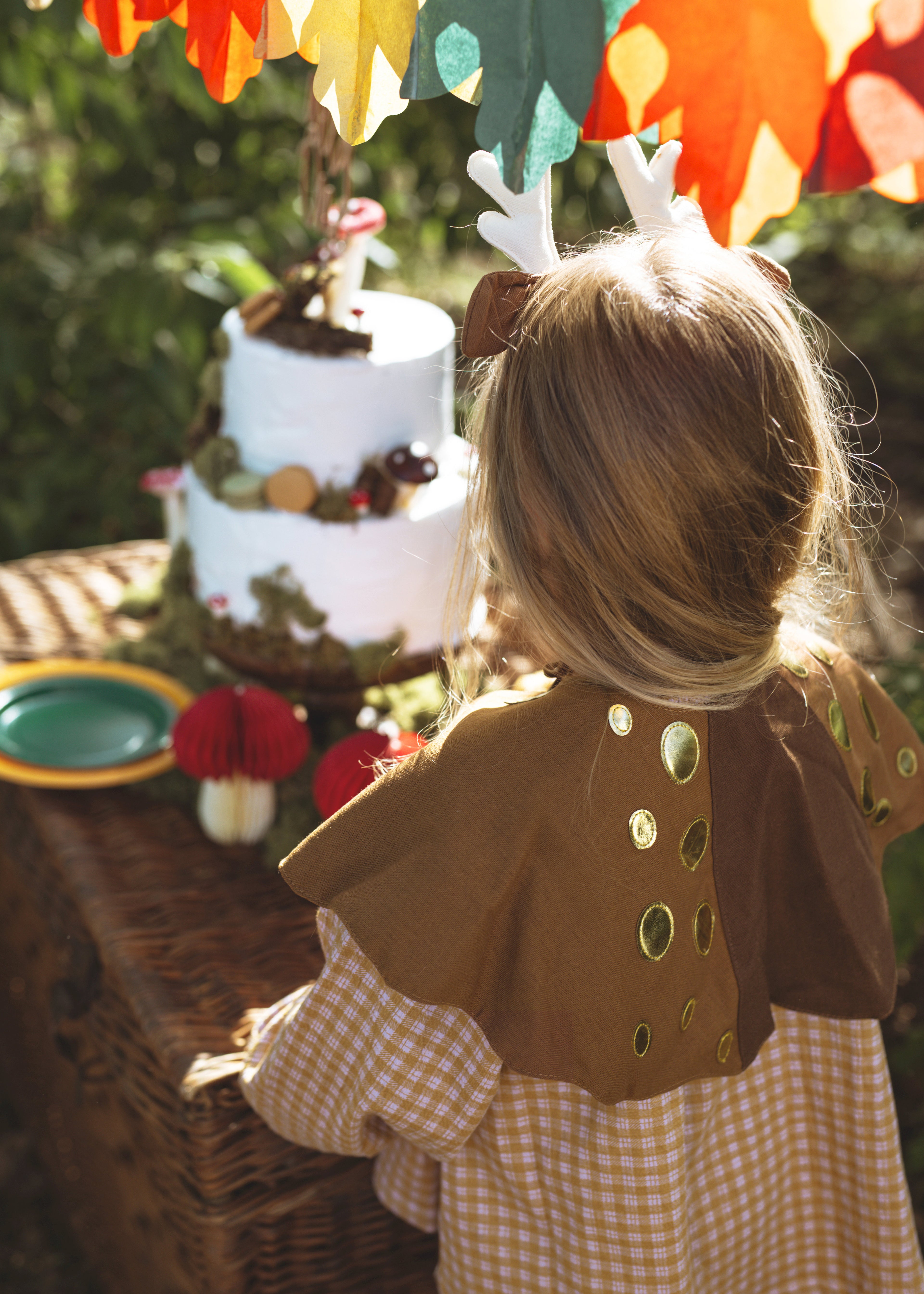 Mädchen Reh‑Kostüm – 3‑tlg. Set aus Leggings, Cape/Halskragen & Haarreif | 3–5 Jahre | Hirsch Outfit für Fasching & Kinderparty