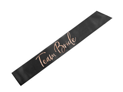 Bride to Be & Team Bride Schärpe – Satin Schwarz mit roségoldenem Metallic‑Print | 75 × 10 cm | JGA ,Bridal‑Shower Accessoires