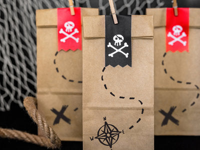 Piraten Süßigkeitentüten Set – 6 Kraftpapier-Mitgebseltüten inkl. Aufkleber | 8 × 18 × 6 cm | Piratenparty, Kindergeburtstag, Partybags