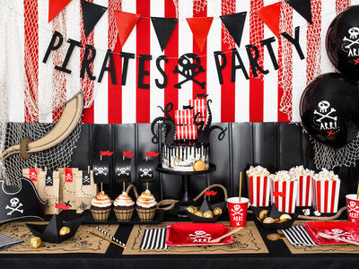 Piraten Süßigkeitentüten Set – 6 Kraftpapier-Mitgebseltüten inkl. Aufkleber | 8 × 18 × 6 cm | Piratenparty, Kindergeburtstag, Partybags