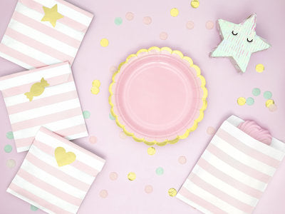 Süßigkeitentüten Hellrosa – 6 Mitgebseltüten inkl. Aufkleber | 13 × 14 cm | Partybags für Kindergeburtstag, Babyshower & Geschenke