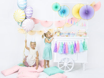 Süßigkeitentüten Hellrosa – 6 Mitgebseltüten inkl. Aufkleber | 13 × 14 cm | Partybags für Kindergeburtstag, Babyshower & Geschenke
