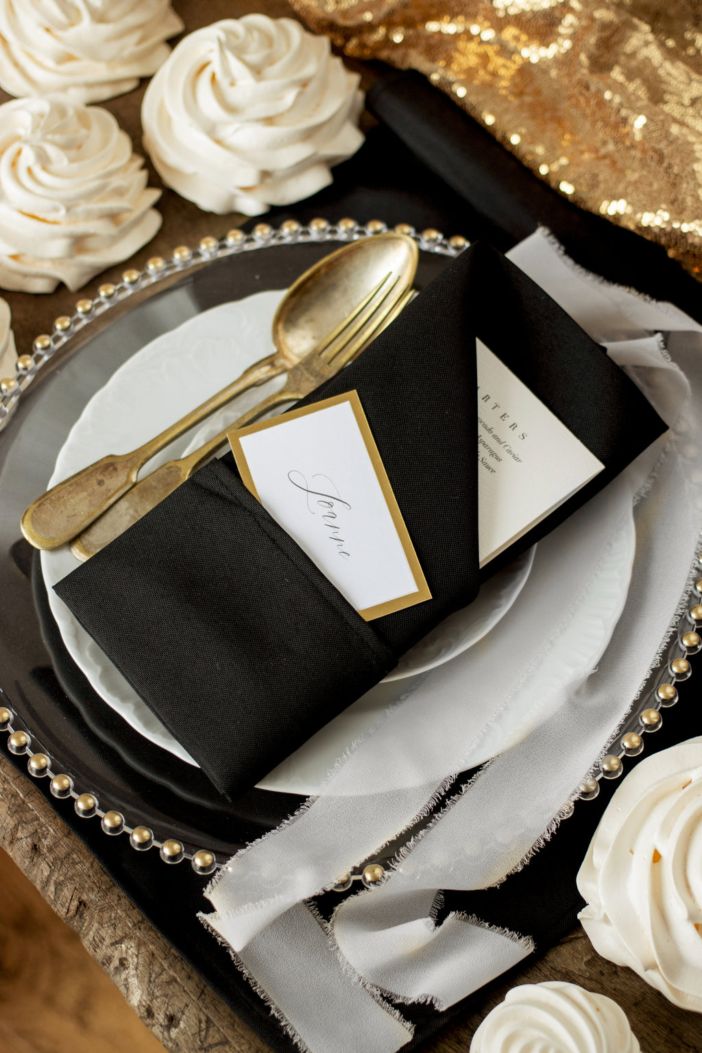Tischkarten Weiß mit Goldrand – 10er Set | Platzkarten 9,5 × 5,5 cm für Hochzeit, Gala & Festtafel