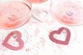 Herzförmige Glasmarker – 10er Set in bunten Farben | Wiederverwendbare Glas‑Anhänger 6,5 × 6 cm | Party, Hochzeit, JGA, Weingläser markieren