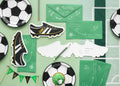 Fußball‑Einladungen „Game Time“ – 6er Set | Karten im Fußballschuh‑Design inkl. Umschlägen | 19 × 9 cm | Schwarz & Metallic‑Gold