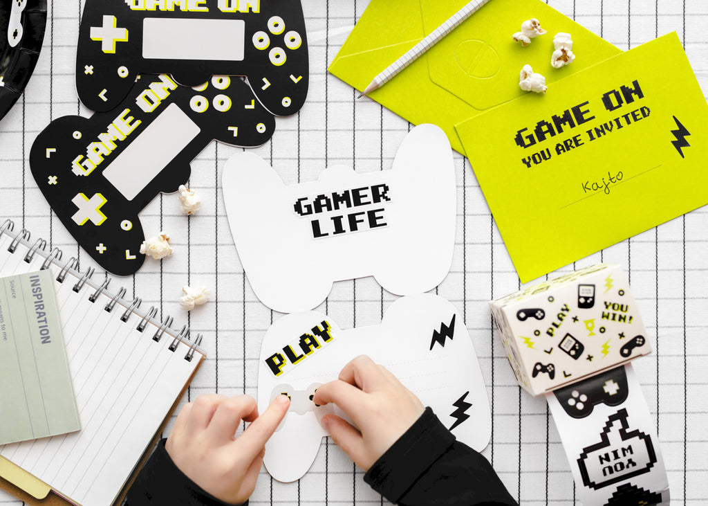 Gamepad‑Einladungen – 6er Set | Karten in Controller‑Form inkl. Umschlägen | 16 × 11,5 cm | Gaming‑Party & Kindergeburtstag