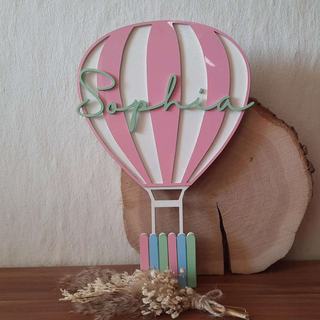 Personalisiertes Kinderzimmerschild Heißluftballon – Namensschild Babyzimmer – Wanddeko mit Namen – Geschenk zur Geburt oder Taufe