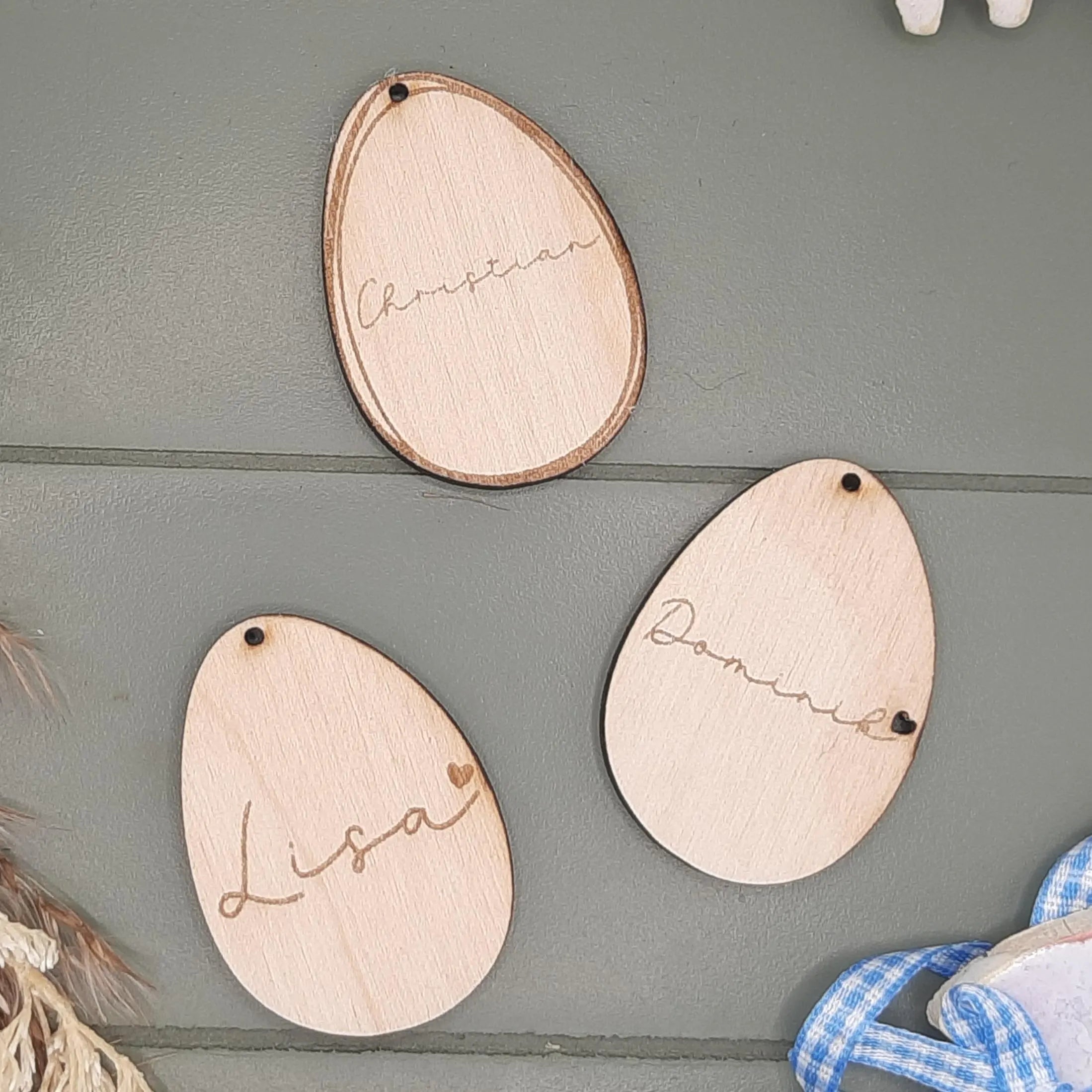 Personalisierter Osteranhänger mit Namen – Ostern Namensanhänger – Anhänger Holz oder Acryl – Geschenk Osterkorb – Tischdeko Ostern